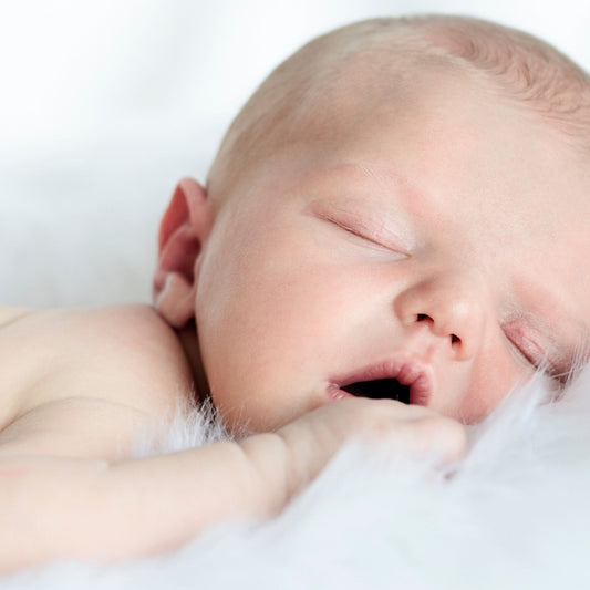 Sommeil de bébé : ses étapes, sa durée et ses troubles