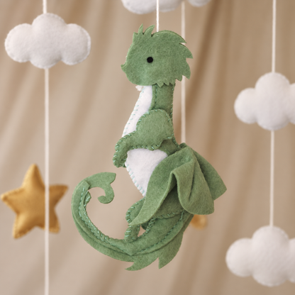 Mobile bébé artisanal Dinosaure avec nuages blancs et étoiles dorées