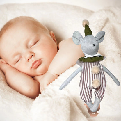 doudou-bebe-dormant-avec-girafe-zebulon