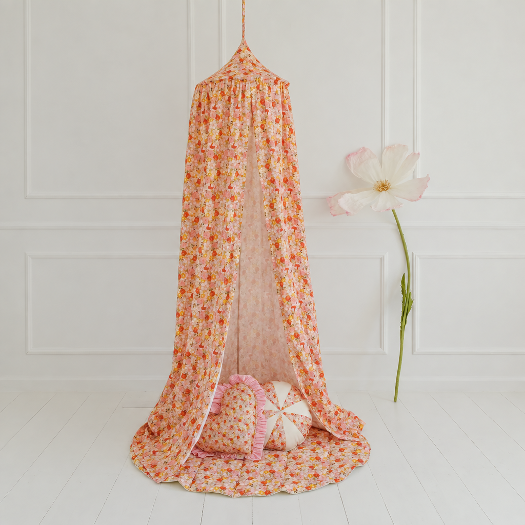 Ciel de lit bébé Jardin fleuri rose en coton OEKO-TEX®, vue décorative carrée