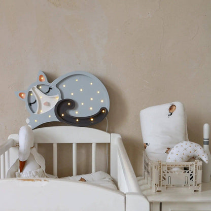 Veilleuse bébé Chat en bois dans une chambre enfant
